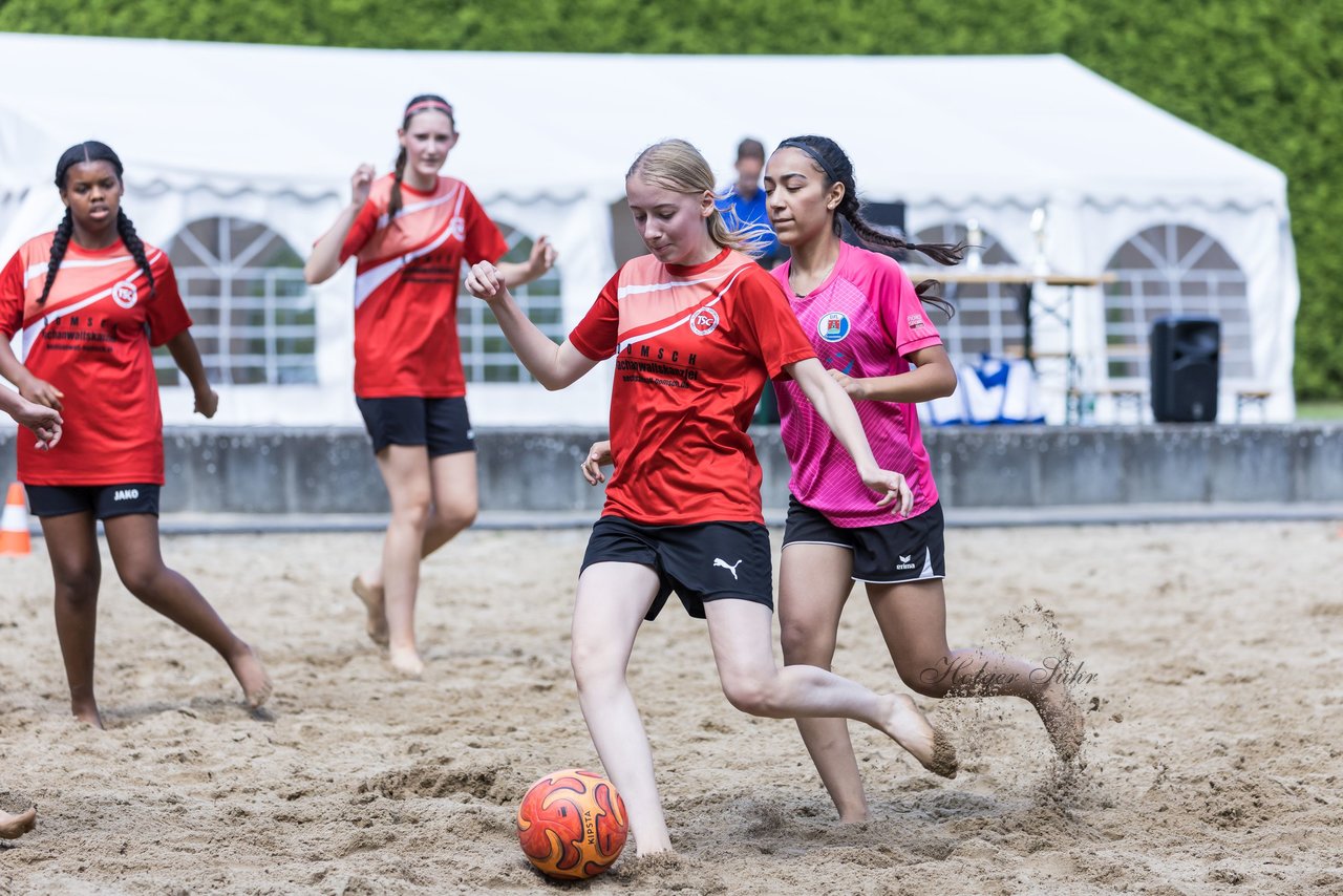 Bild 109 - wBJ/wCJ Beachsoccer Cup